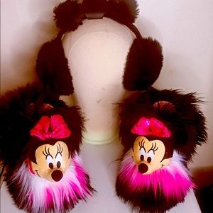 Custom Minnie Mouse custom fur boots